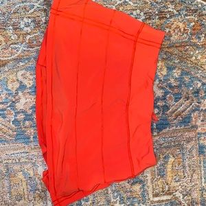 lululemon skirt red/orange color
